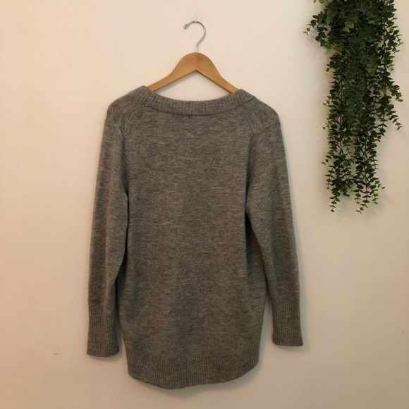 ★ A New Day | v-neck sweater - Picture 2 of 5